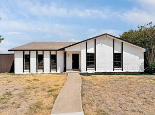 2122 Victoria Rd, Carrollton, TX 75007