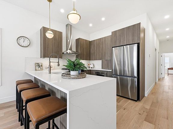 5th image of 90 E 27th St #1