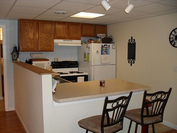2nd image of 109 Village Dr APT 4