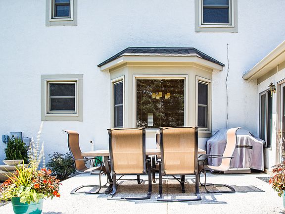 4th image of 1072 Arcaro Ct