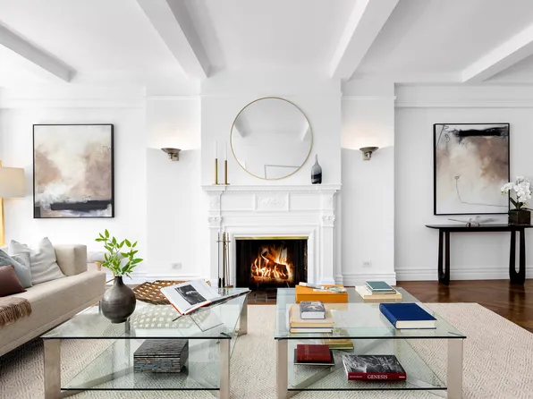 101 Central Park West 2DE image 2 of 25