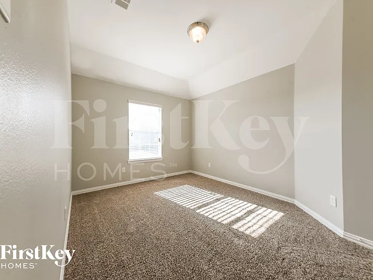 3108 Silver Creek Dr — Photo 14
