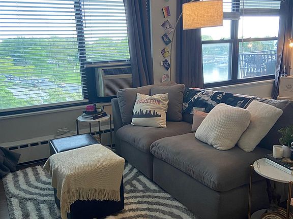 4th image of 3410 N Lake Shore Dr APT 7C