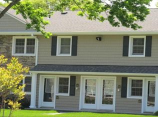 105 Tudor Ln, Middle Island, NY 11953