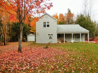 34 Lilly Dr, Newport, ME 04953