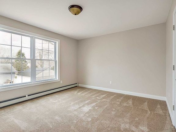 4th image of 30 Hanrahan Ave