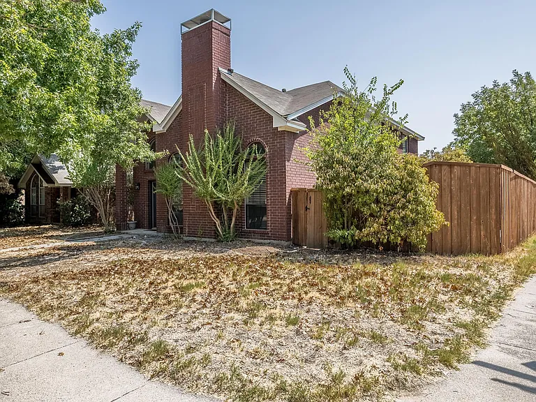 532 Lake Forest Dr — Photo 5