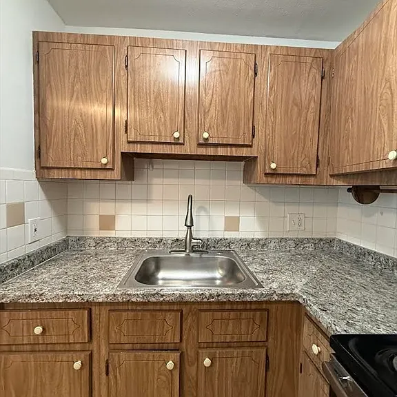 87 Cedar St #6 — Photo 16