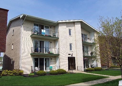 1st image of 10406 S Komensky Ave APT 1N