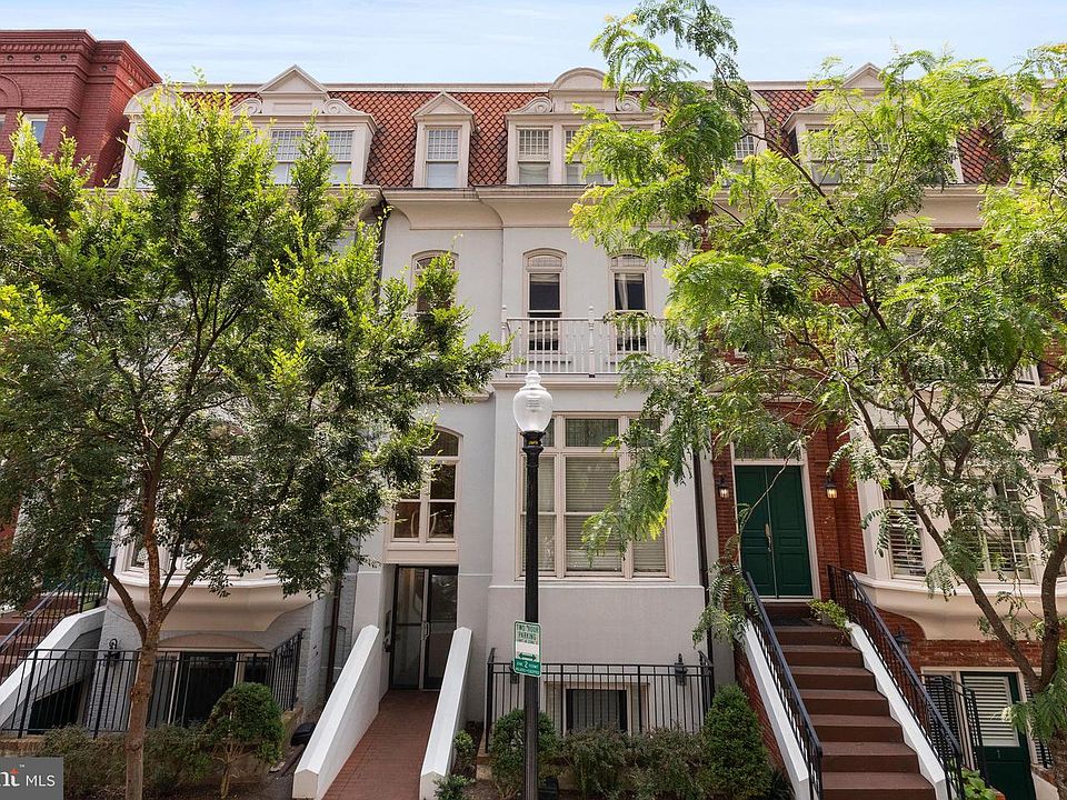 1st image of 1830 Jefferson Pl NW APT 12