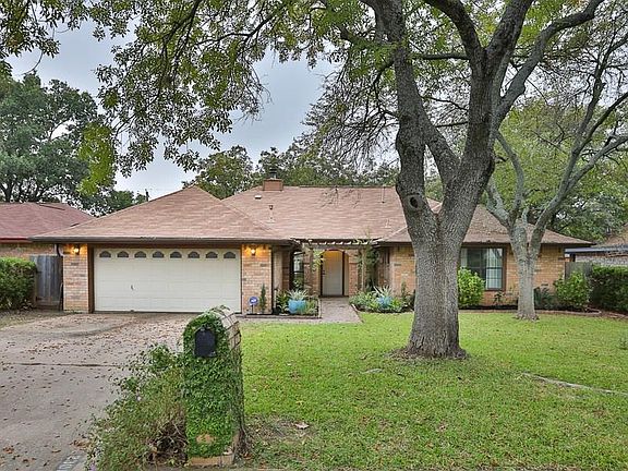 3rd image of 2308 Oxford Blvd