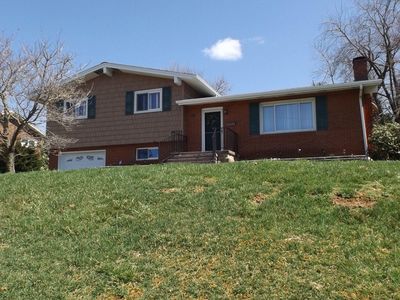 37 Sunset Dr, Uniontown, PA, 15401