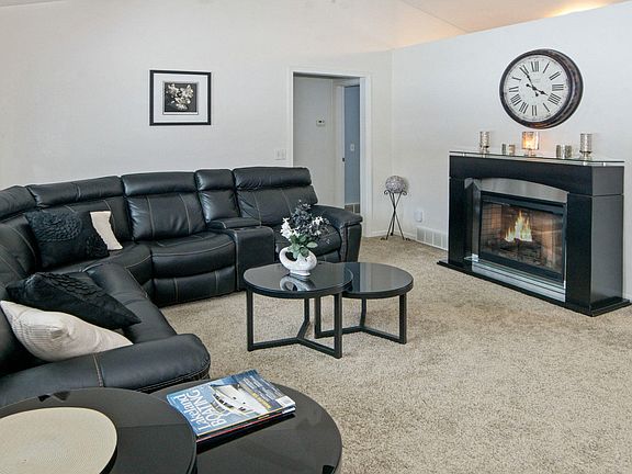 5th image of 2194 Arthur Ct