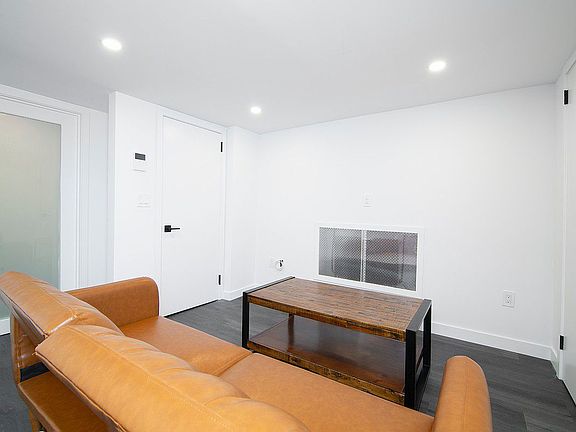 3rd image of 23-29 27th St #B