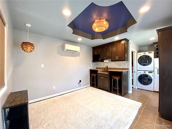 4th image of 4008 Lark Dr