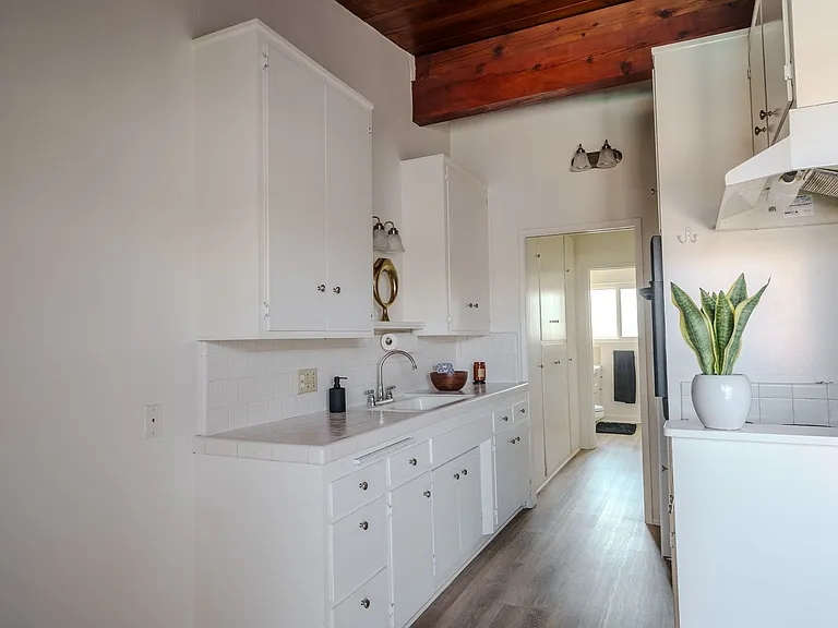 4122 Deeboyar Ave — Photo 8