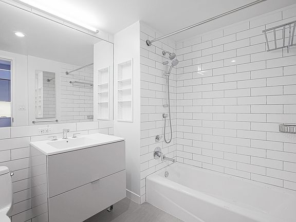 4th image of 400 W 113th St APT 322