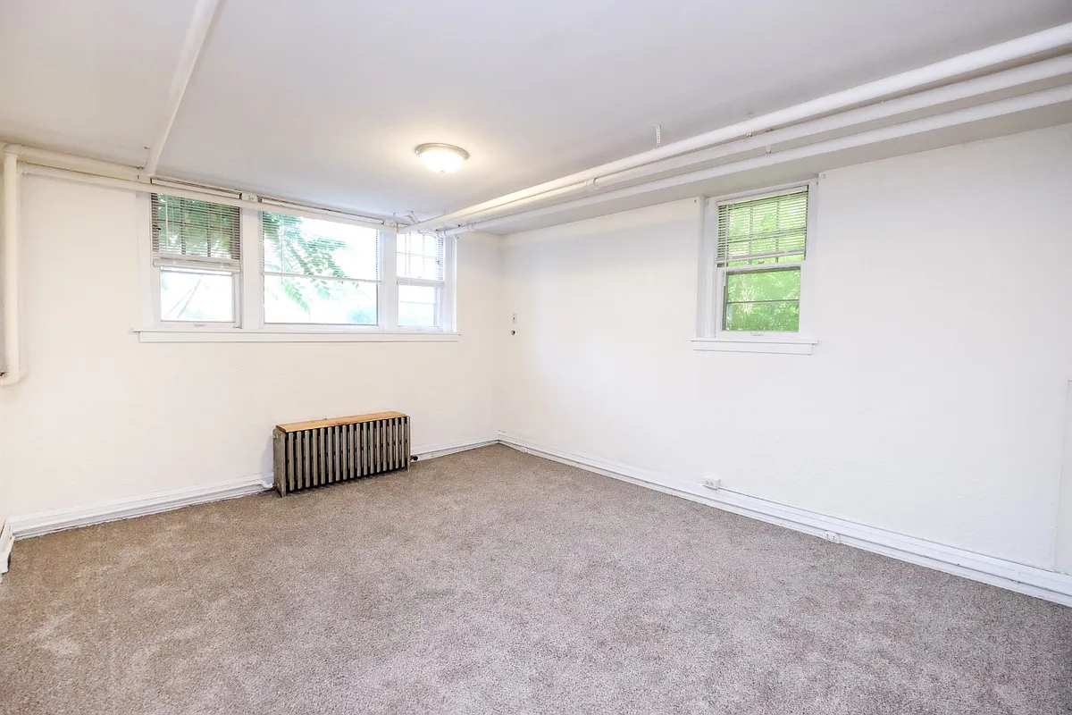 Building Photo - Grand Apartments | 3749