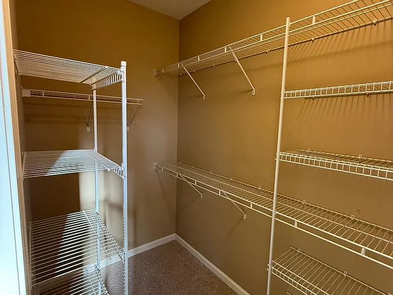 7904 Pips Ridge Ln — Photo 15
