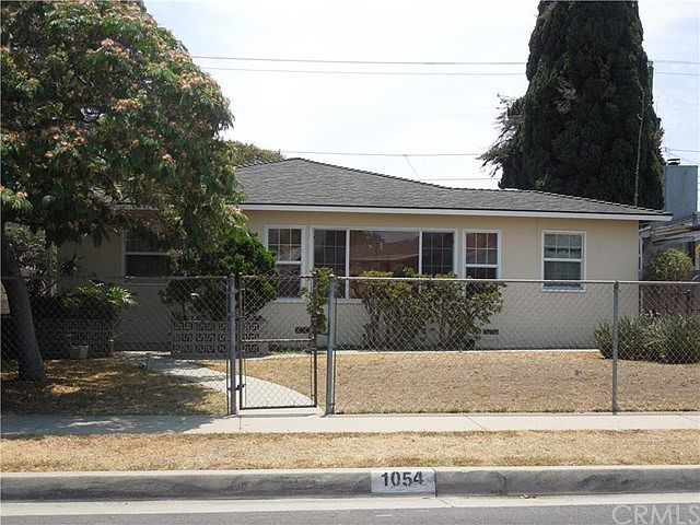 2nd image of 1054 W 182nd St