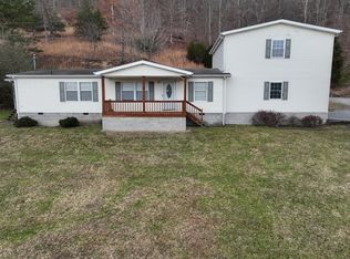 360 Kerry Ln, Madison, WV 25130