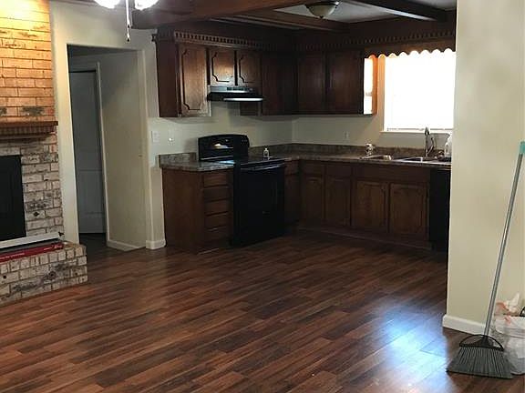 4th image of 505 S Woodland Dr