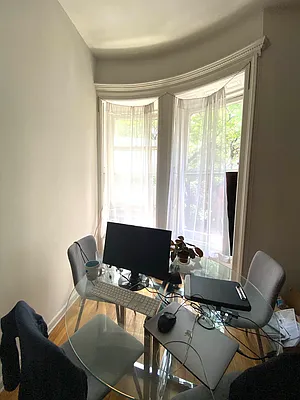 Rented by Oxford Property Group | media 9