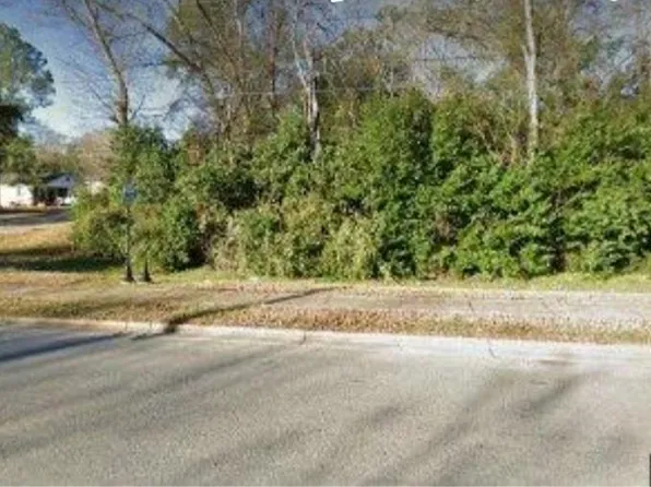 1521 E Society Ave, Albany, GA 31705