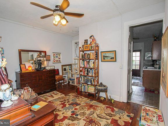 5th image of 161 Belview Ave