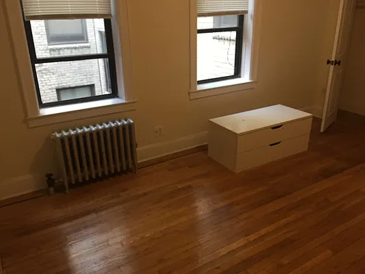 Rented by Metroline Realty | media 11