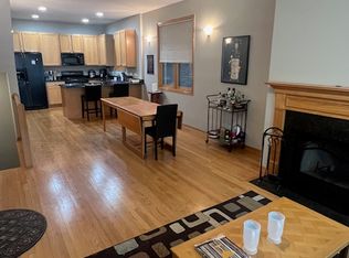 718 W Briar Pl APT 1A, Chicago, IL 60657