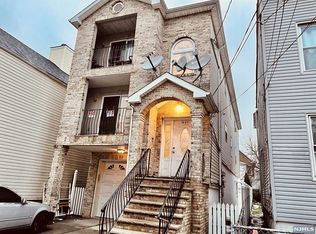 1029 Flora St, Elizabeth, NJ 07201