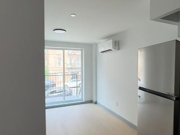 2nd image of 664 E 232nd St #2A