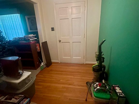 5th image of 628 Sharondale Ct