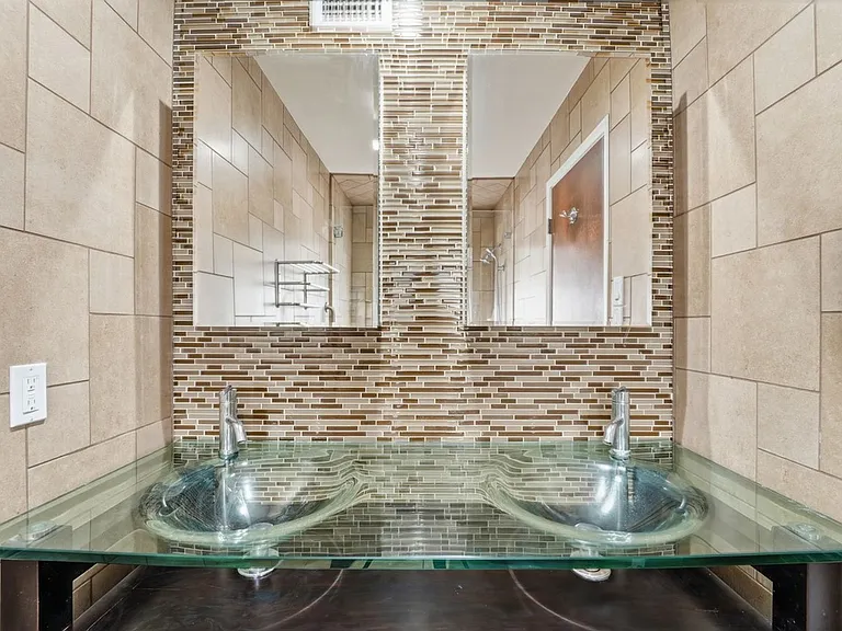 2051 E Hermosa Dr — Photo 40