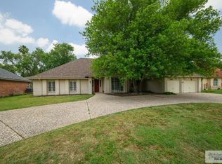 1465 Palm Valley Dr E, Palm Valley, TX 78552