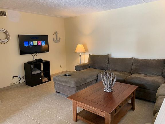 5th image of 111 E Morningside Dr Unit 210