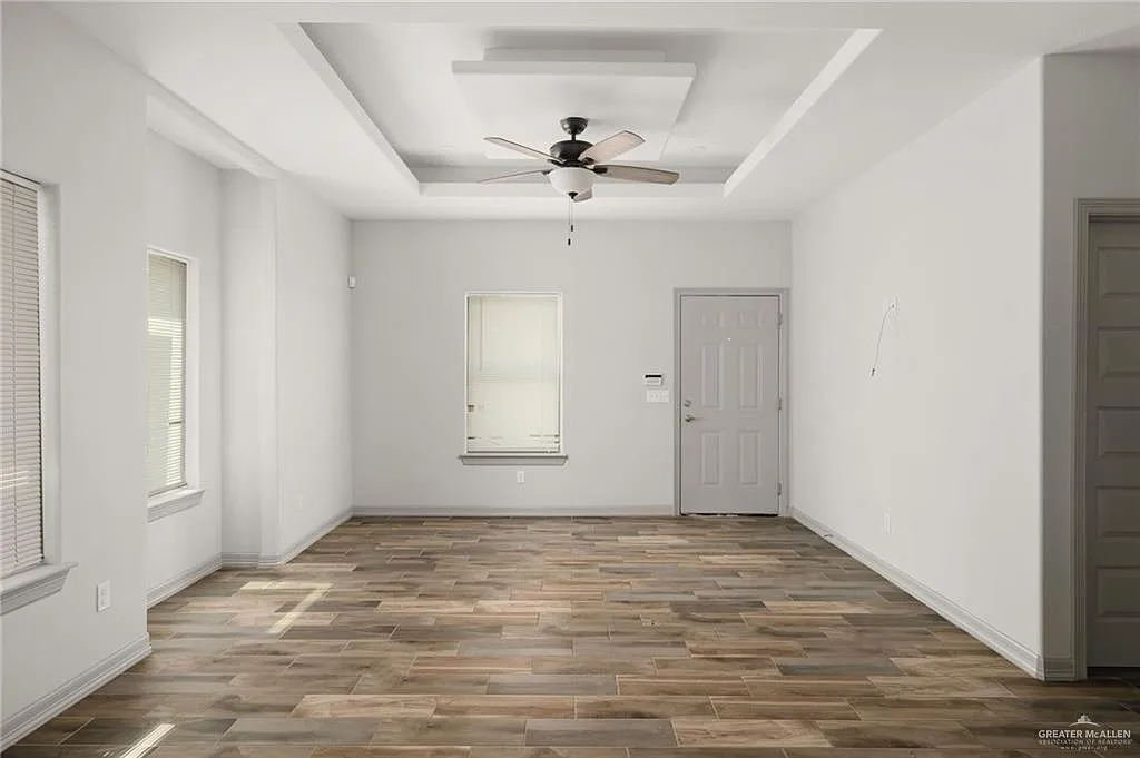 2 bed, 2.0 bath, 987 sqft, $1,100 — Photo 4