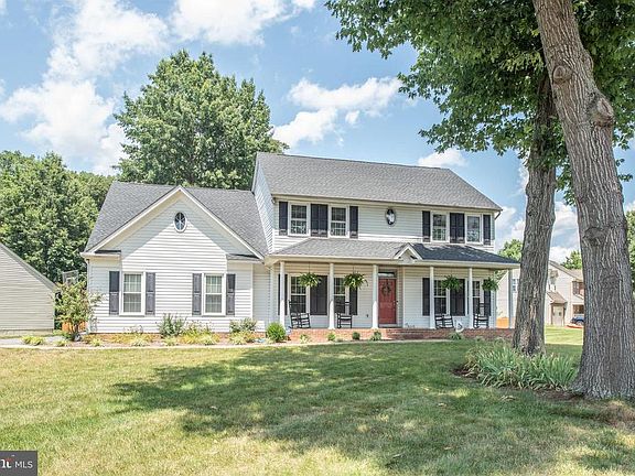 4th image of 11801 Berwick Ct