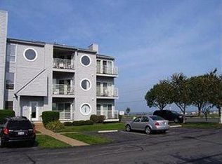 354 Clinton Reef Dr, Port Clinton, OH 43452
