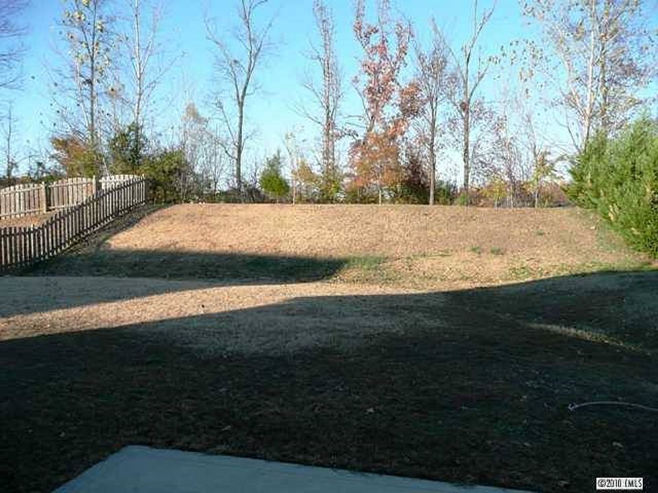 2nd image of 3013 Longspur Dr