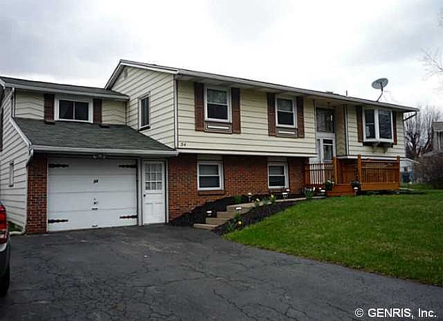 1st image of 34 Shrubbery Ln