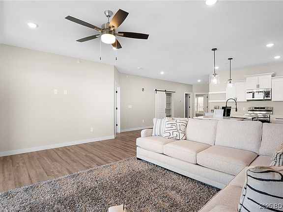 4th image of 104 Sierra Bay Dr #3D