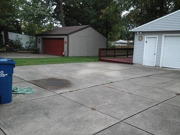 4th image of 4022 W 210th St