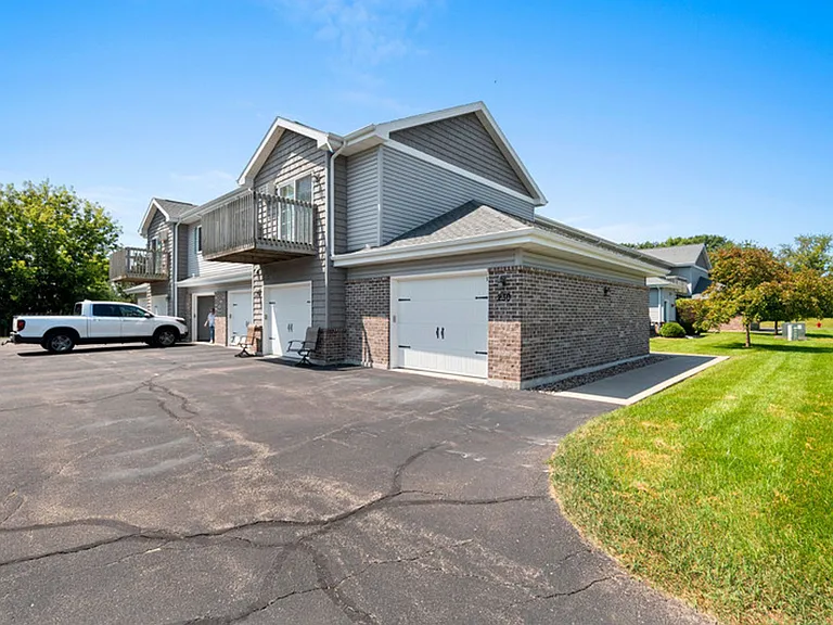 228 Baker Blvd — Photo 41