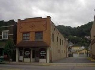 854 Main St, Follansbee, WV 26037