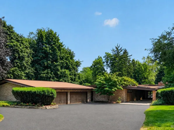 1425 Clarendon Rd, Bloomfield Hills, MI 48302