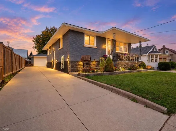 64 Christmas St, Pt Colborne, ON L3K 1M5