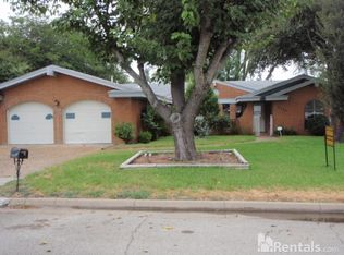 3229 Jamestown Dr, Forest Hill, TX 76140