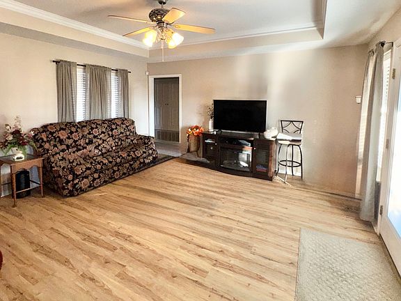 5th image of 2108 Hummingbird Ln